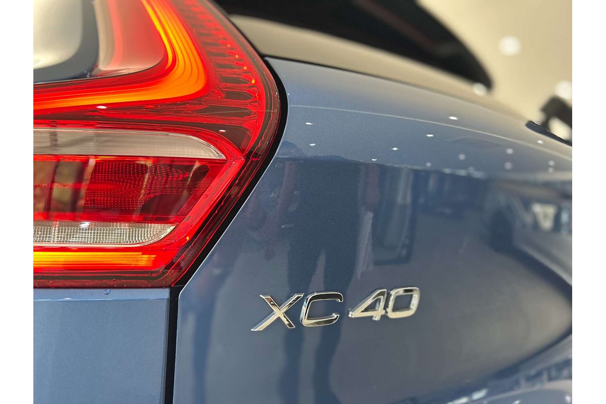 2019 Volvo XC40 T5 R-Design