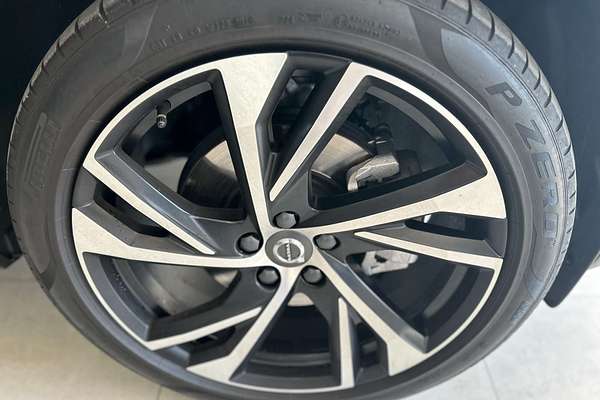 2019 Volvo XC40 T5 R-Design