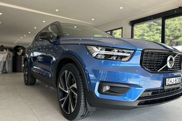 2019 Volvo XC40 T5 R-Design
