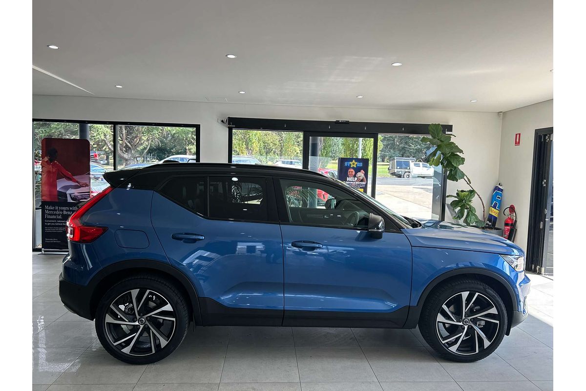 2019 Volvo XC40 T5 R-Design