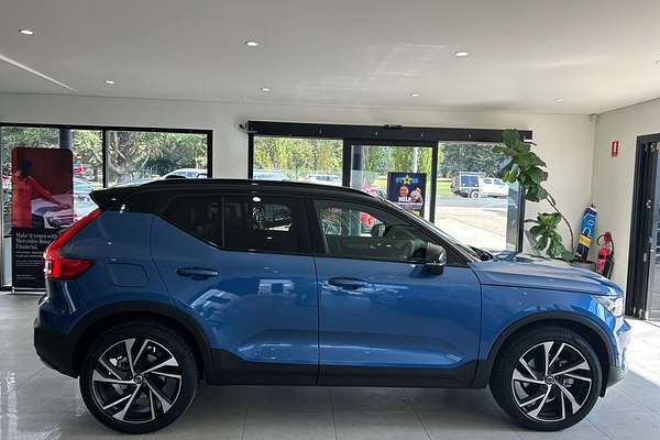2019 Volvo XC40 T5 R-Design