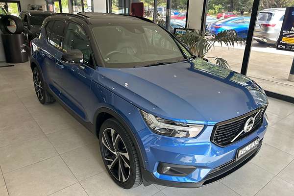 2019 Volvo XC40 T5 R-Design
