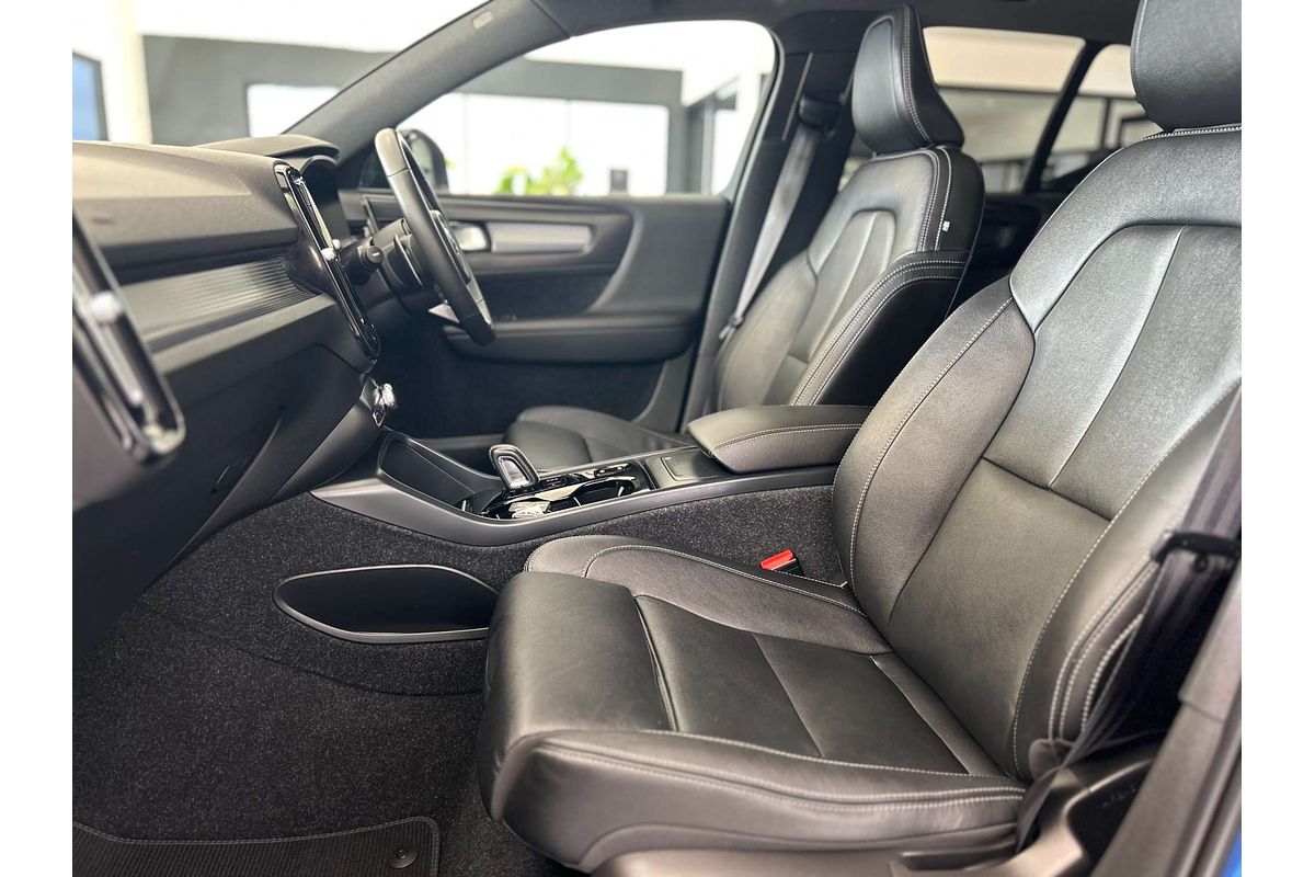 2019 Volvo XC40 T5 R-Design