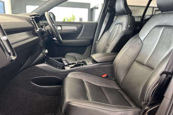 2019 Volvo XC40 T5 R-Design