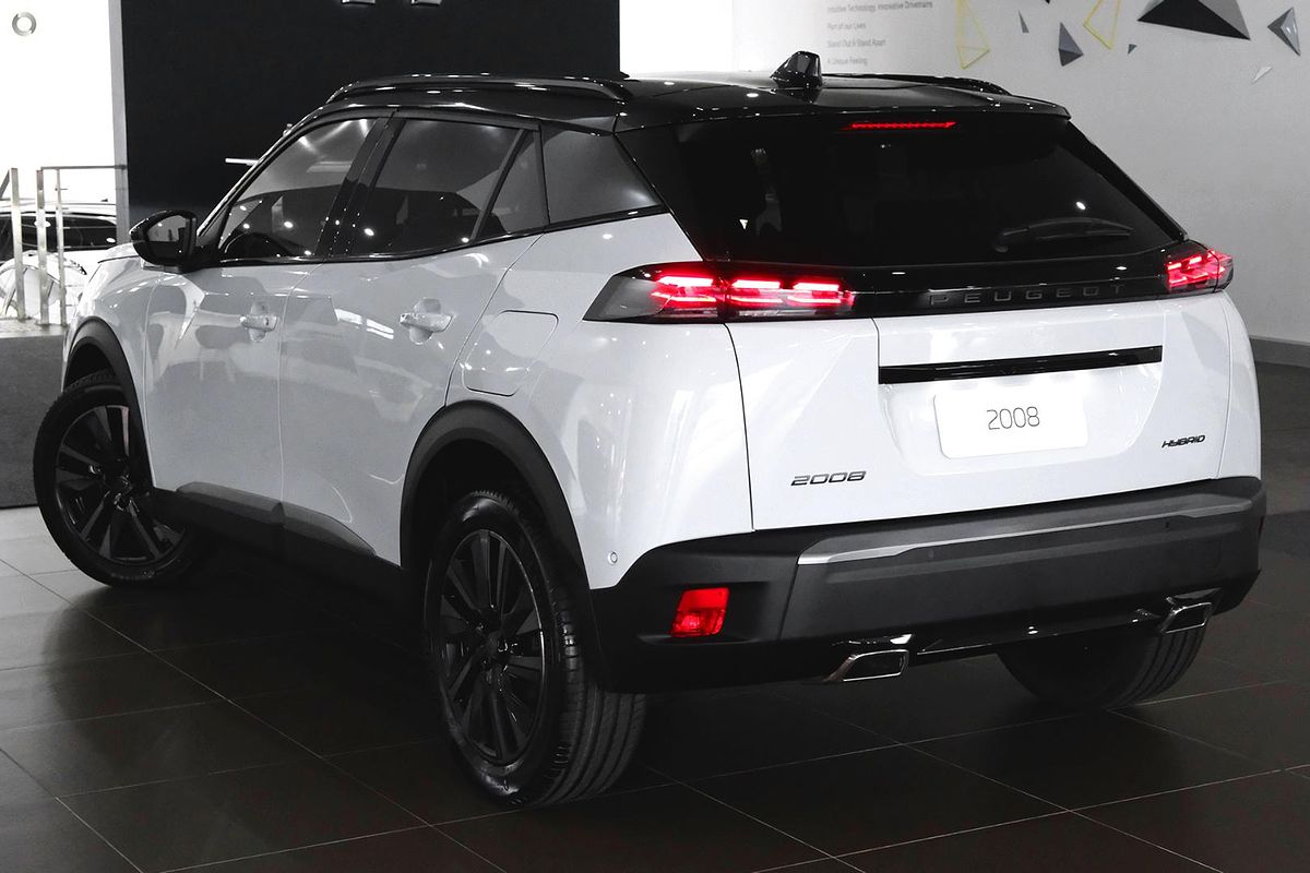 2025 Peugeot 2008 GT Hybrid P24