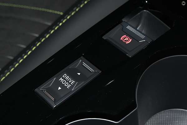 2025 Peugeot 2008 GT Hybrid P24