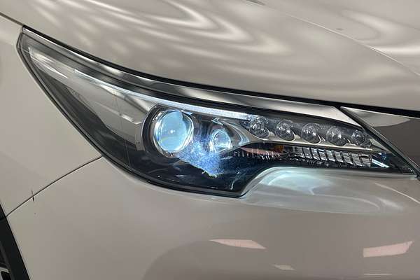 2016 Toyota Fortuner Crusade GUN156R