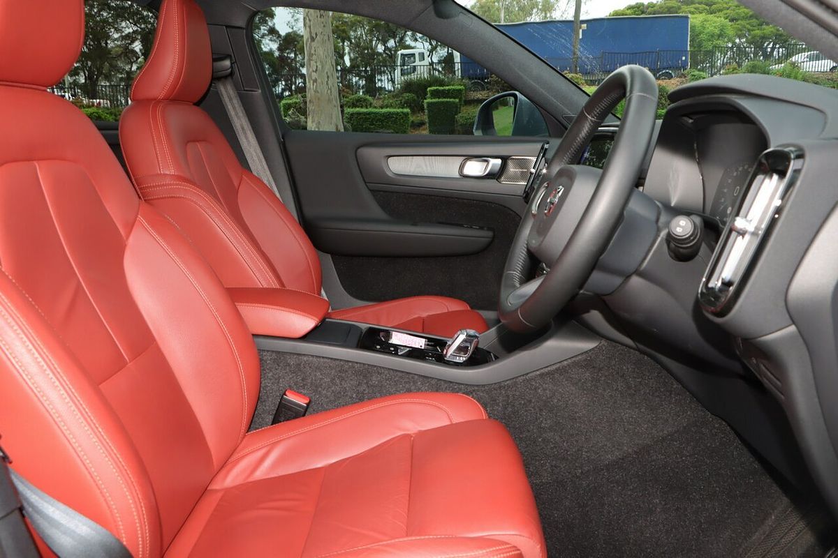 2021 Volvo XC40 T4 Inscription