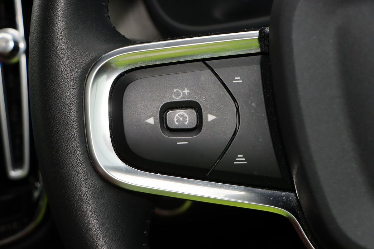 2021 Volvo XC40 T4 Inscription