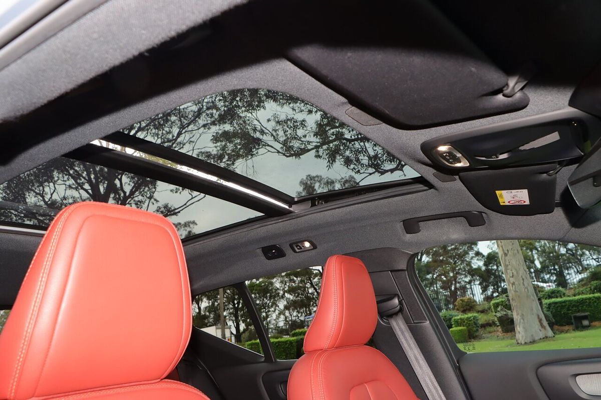 2021 Volvo XC40 T4 Inscription