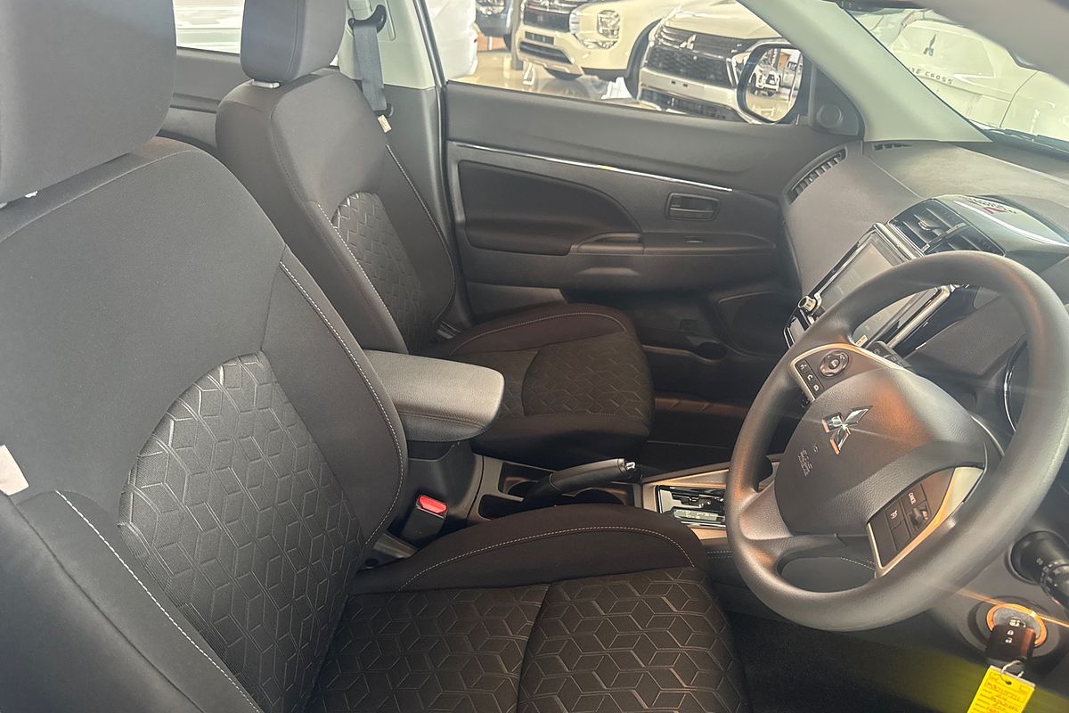 2024 Mitsubishi ASX ES XD