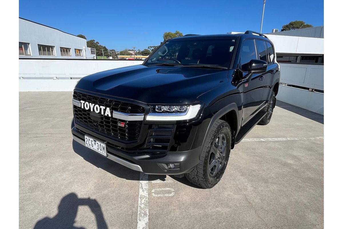 2022 Toyota Landcruiser GR Sport FJA300R