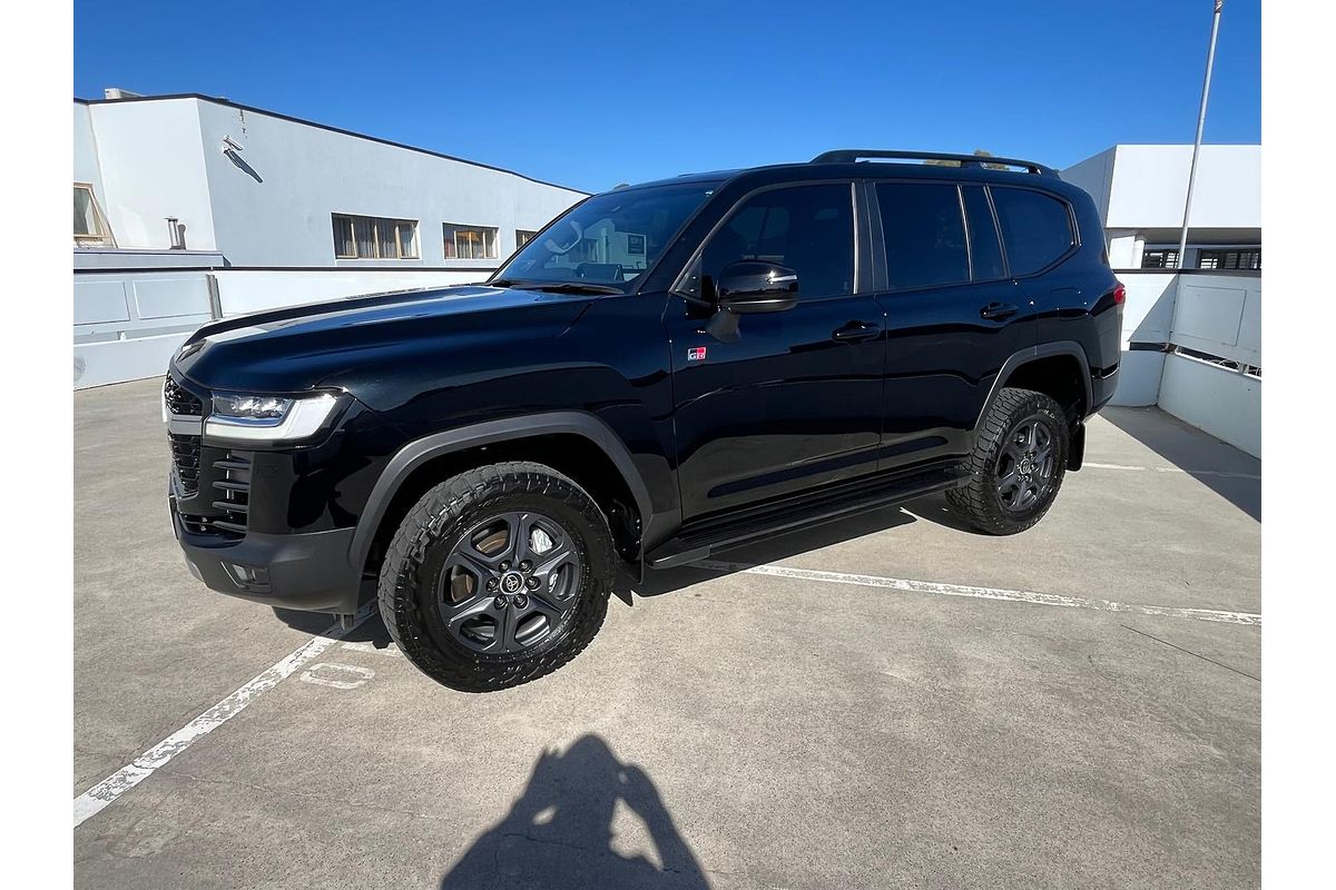 2022 Toyota Landcruiser GR Sport FJA300R