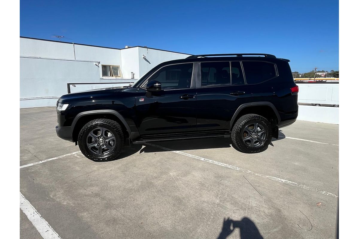 2022 Toyota Landcruiser GR Sport FJA300R