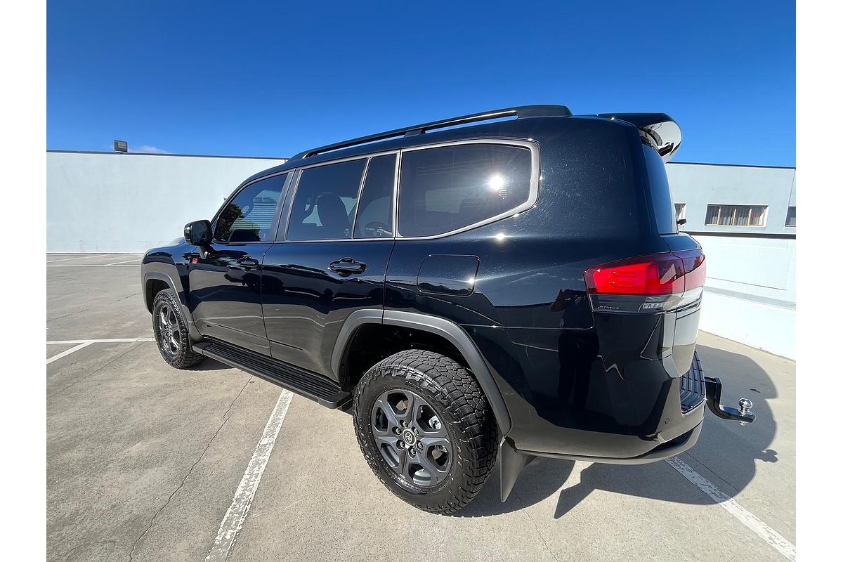 2022 Toyota Landcruiser GR Sport FJA300R