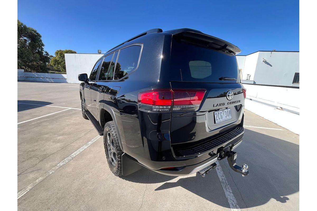 2022 Toyota Landcruiser GR Sport FJA300R