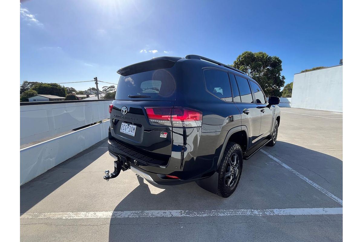 2022 Toyota Landcruiser GR Sport FJA300R