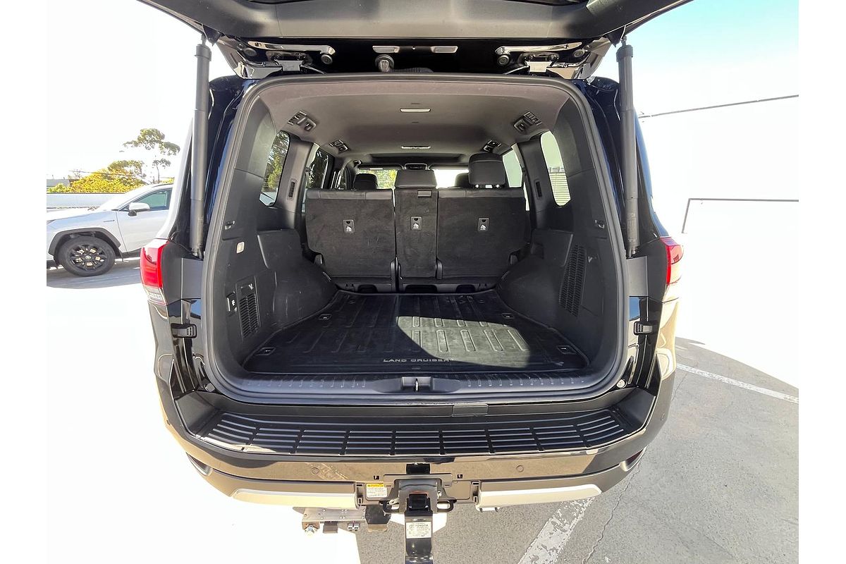 2022 Toyota Landcruiser GR Sport FJA300R