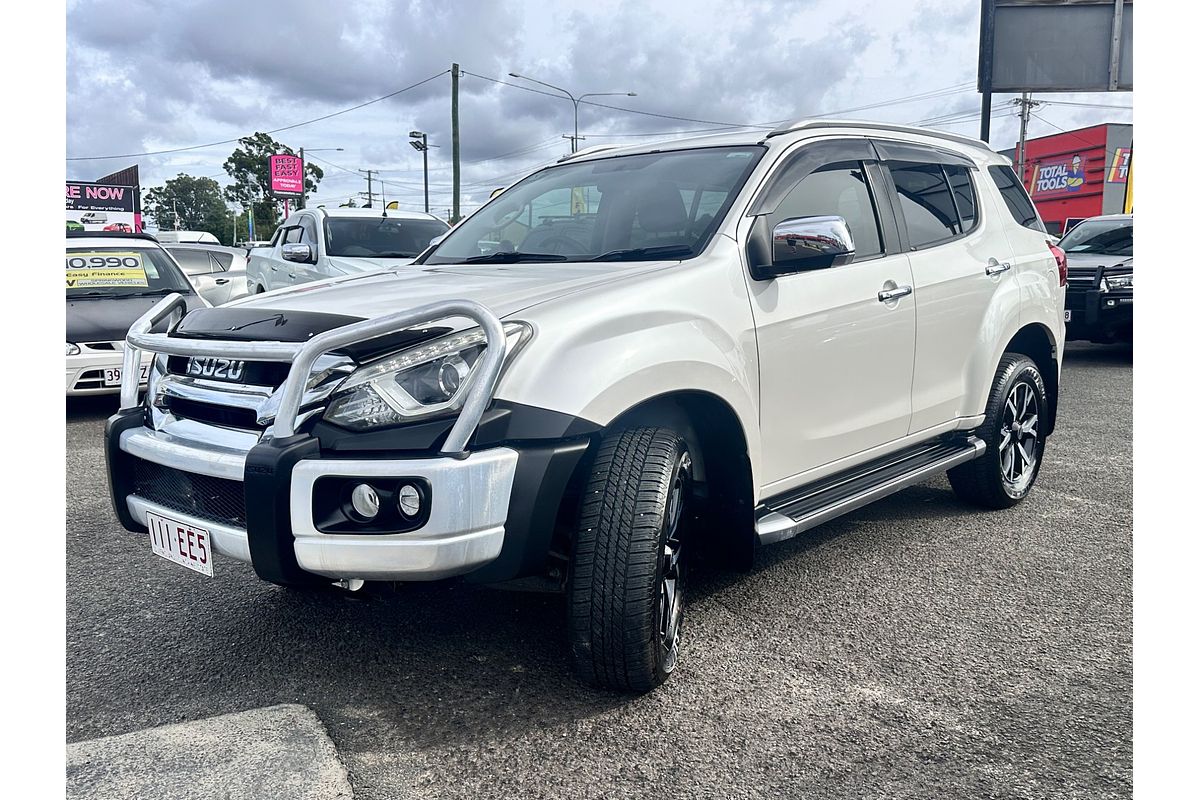 2017 Isuzu MU-X LS-T
