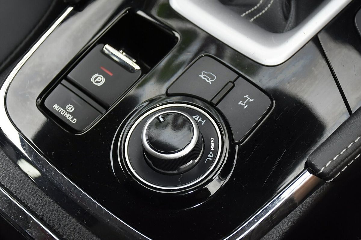 2023 Isuzu MU-X LS-T