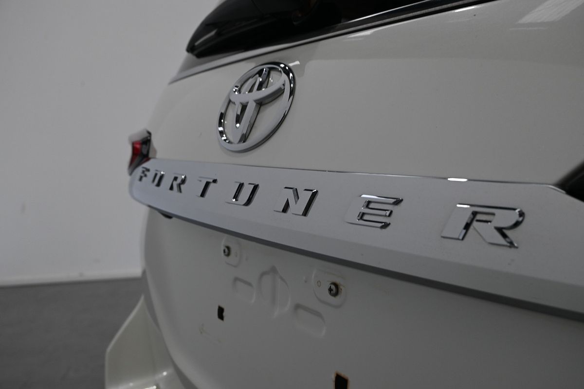 2022 Toyota Fortuner Crusade GUN156R