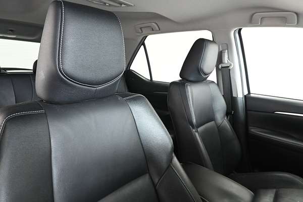 2022 Toyota Fortuner Crusade GUN156R