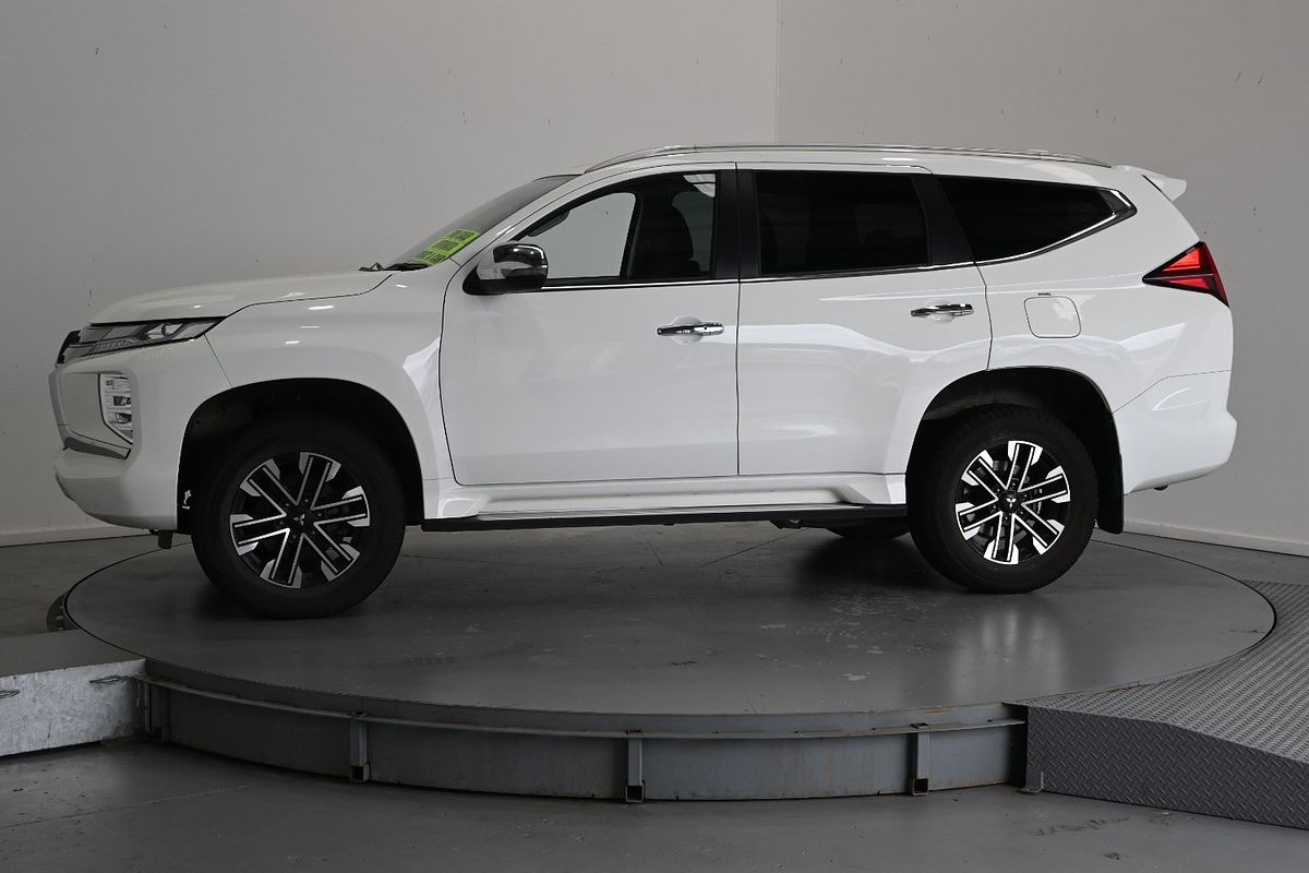 2022 Mitsubishi Pajero Sport GLS QF