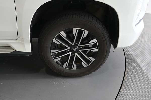 2022 Mitsubishi Pajero Sport GLS QF