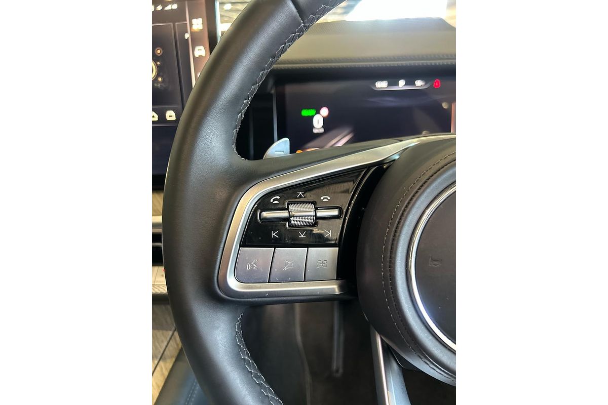 2024 GWM Tank 500 Lux Hybrid P03