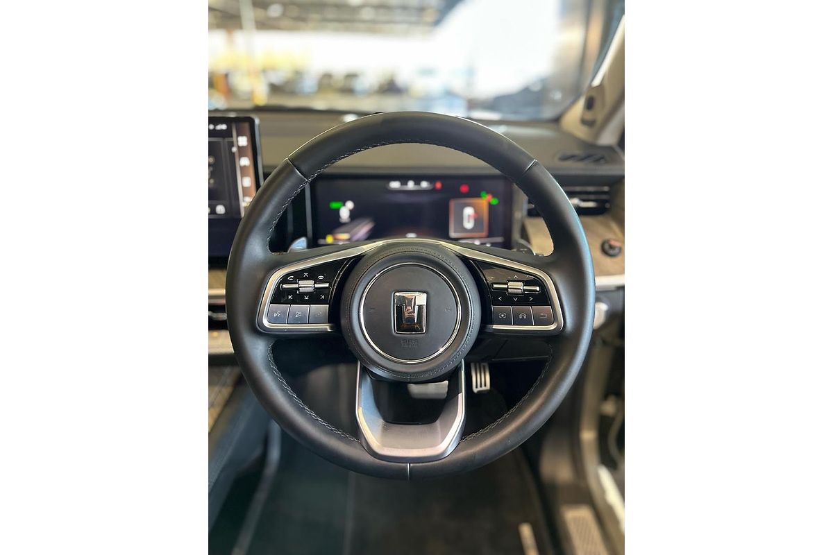 2024 GWM Tank 500 Lux Hybrid P03