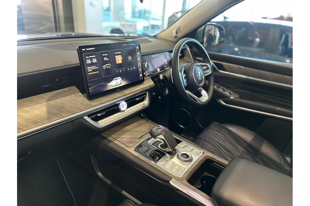 2024 GWM Tank 500 Lux Hybrid P03