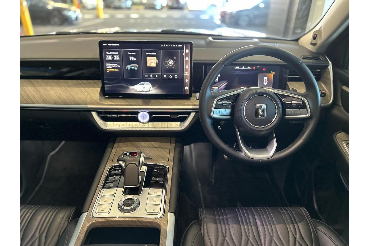 2024 GWM Tank 500 Lux Hybrid P03