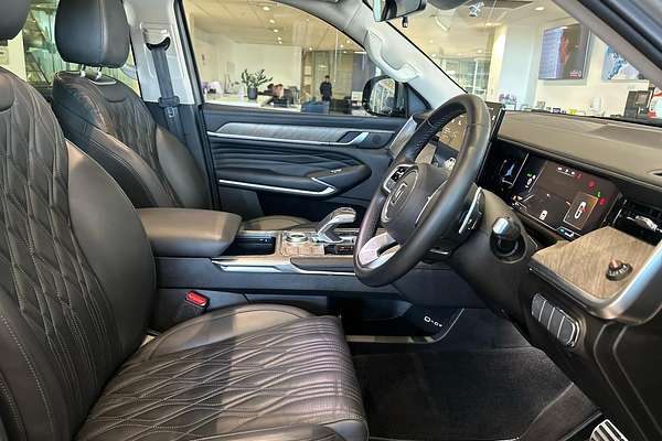 2024 GWM Tank 500 Lux Hybrid P03