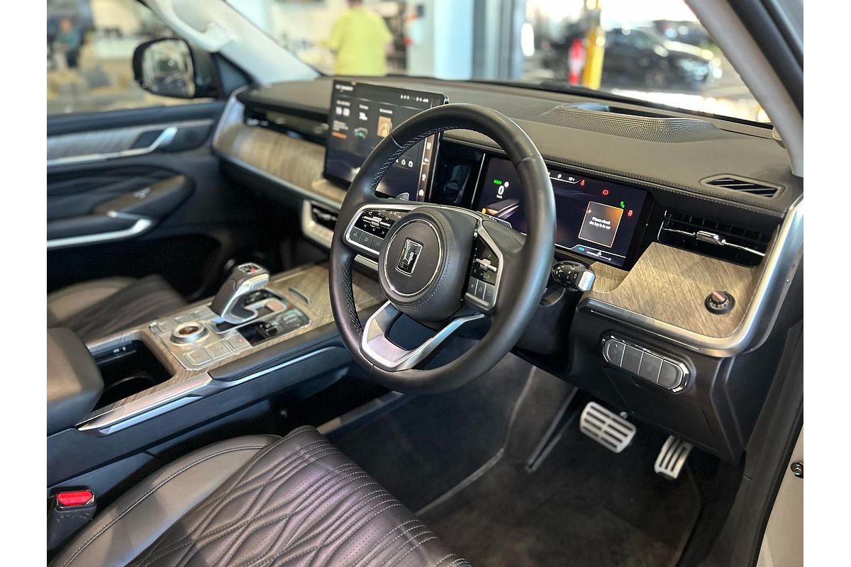 2024 GWM Tank 500 Lux Hybrid P03