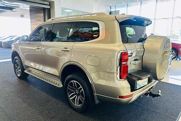 2024 GWM Tank 500 Lux Hybrid P03