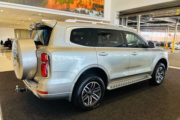2024 GWM Tank 500 Lux Hybrid P03