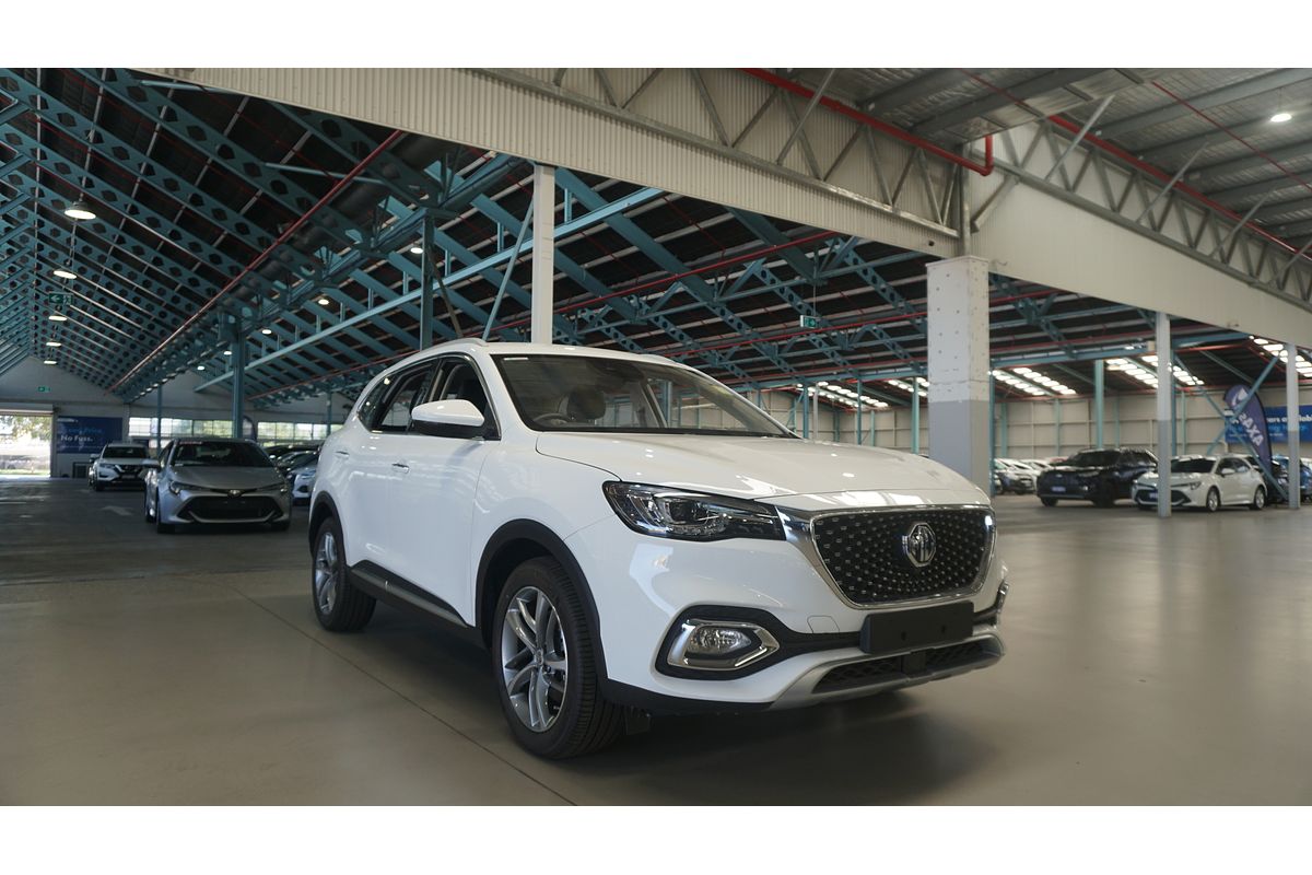 2024 MG HS Excite SAS23