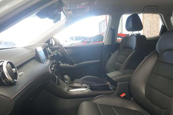 2024 MG HS Excite SAS23