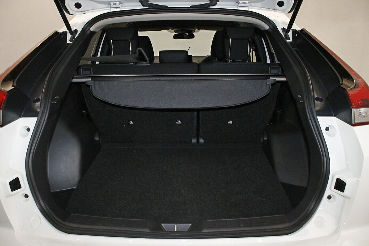 2023 Mitsubishi Eclipse Cross LS YB