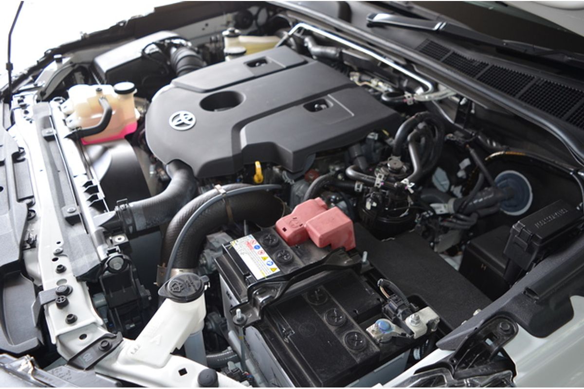 2024 Toyota Hilux SR5 48V GUN126R 4X4