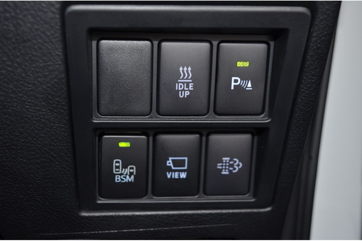 2024 Toyota Hilux SR5 48V GUN126R 4X4