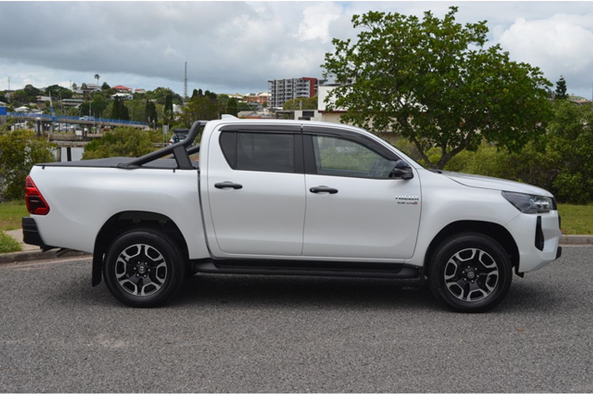 2024 Toyota Hilux SR5 48V GUN126R 4X4