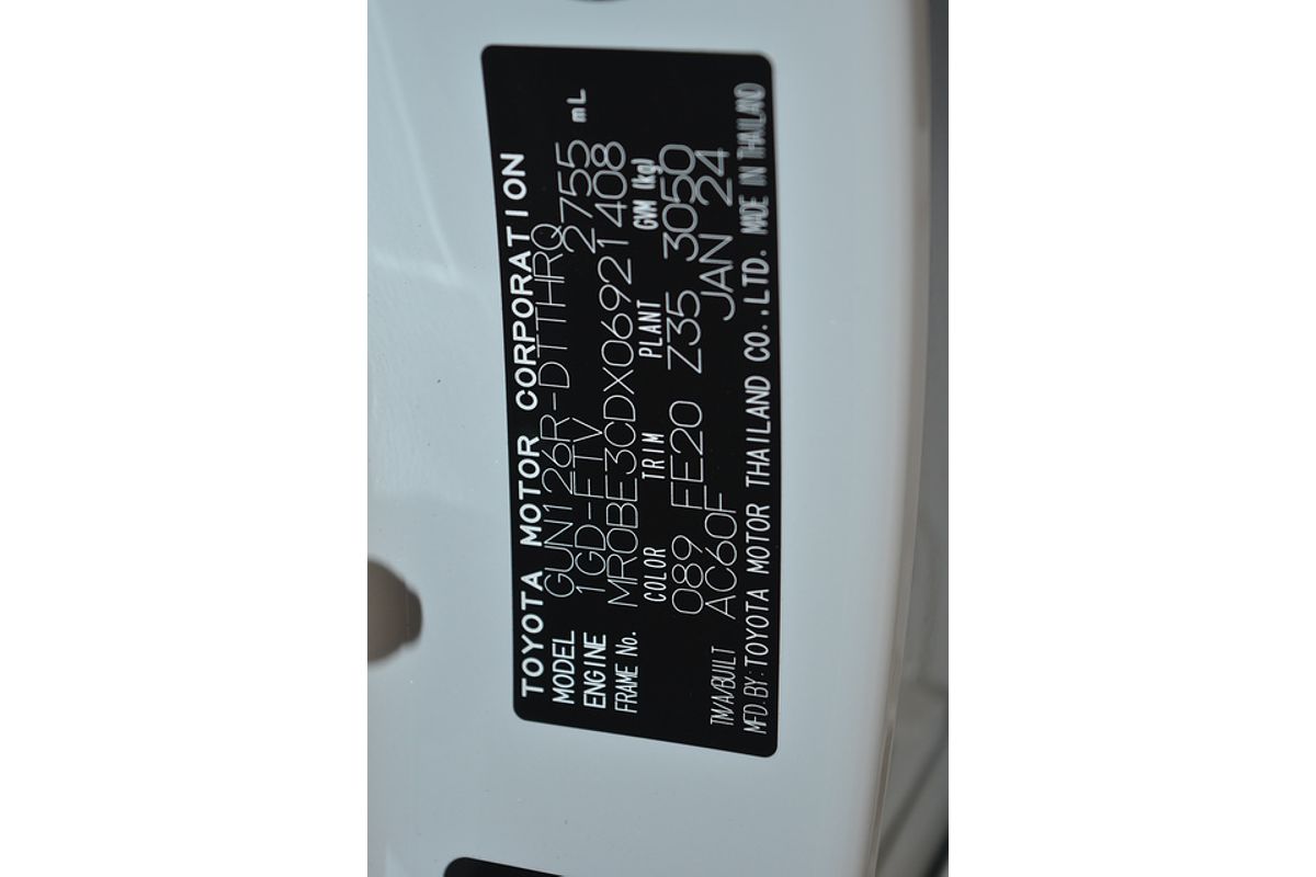2024 Toyota Hilux SR5 48V GUN126R 4X4