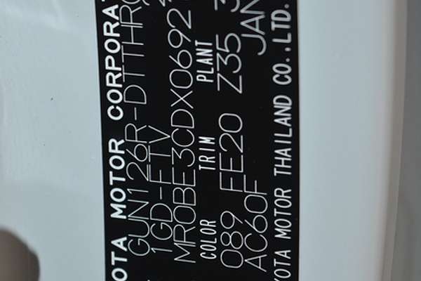2024 Toyota Hilux SR5 48V GUN126R 4X4