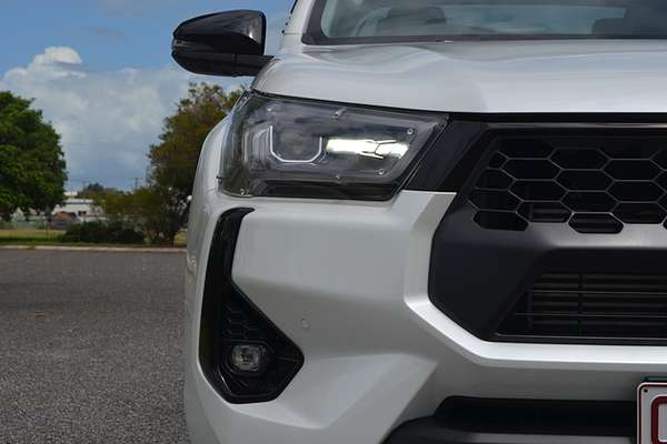 2024 Toyota Hilux SR5 48V GUN126R 4X4
