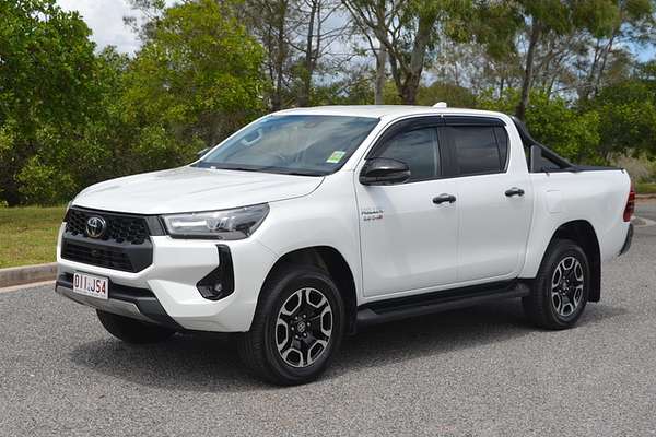 2024 Toyota Hilux SR5 48V GUN126R 4X4