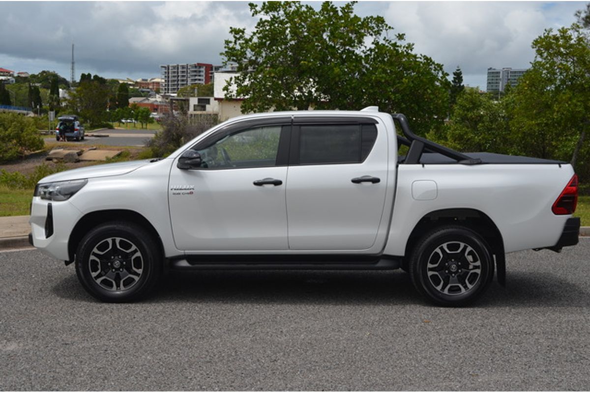 2024 Toyota Hilux SR5 48V GUN126R 4X4