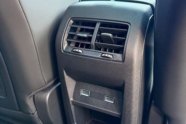 2025 Peugeot 408 GT Premium Hybrid P54