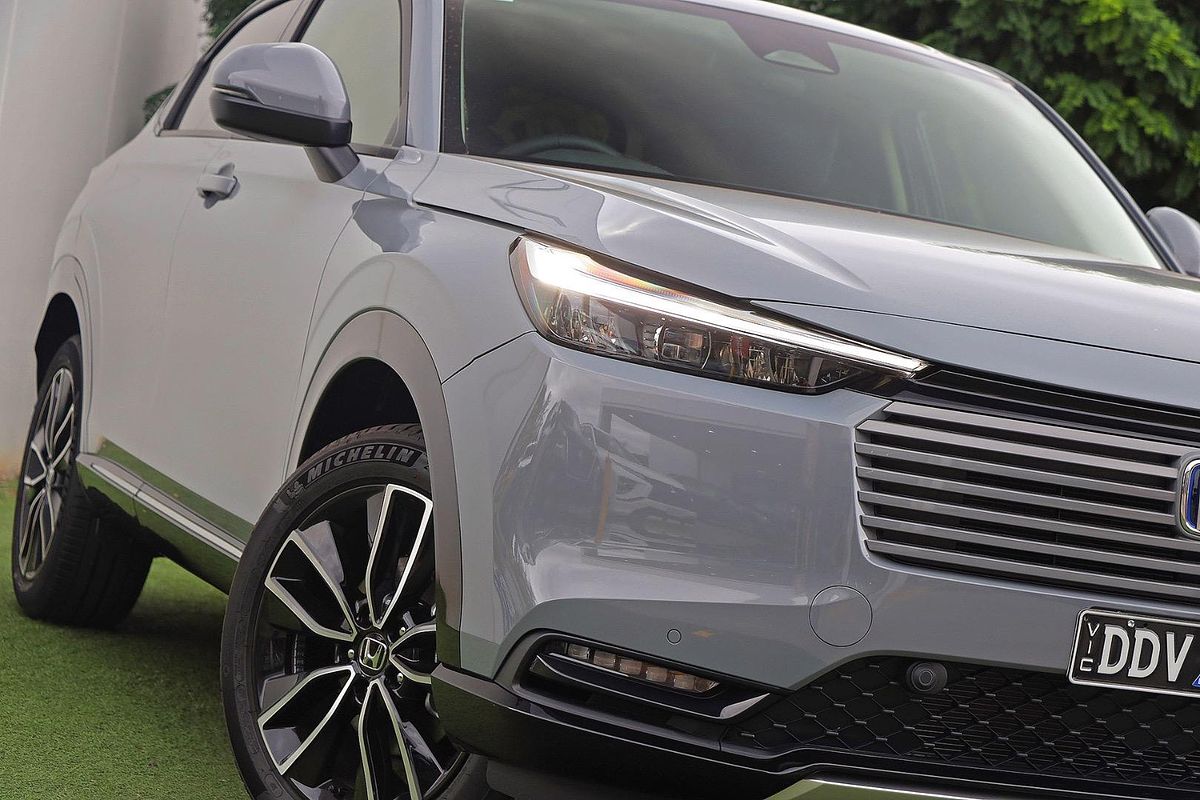 2025 Honda HR-V e:HEV X
