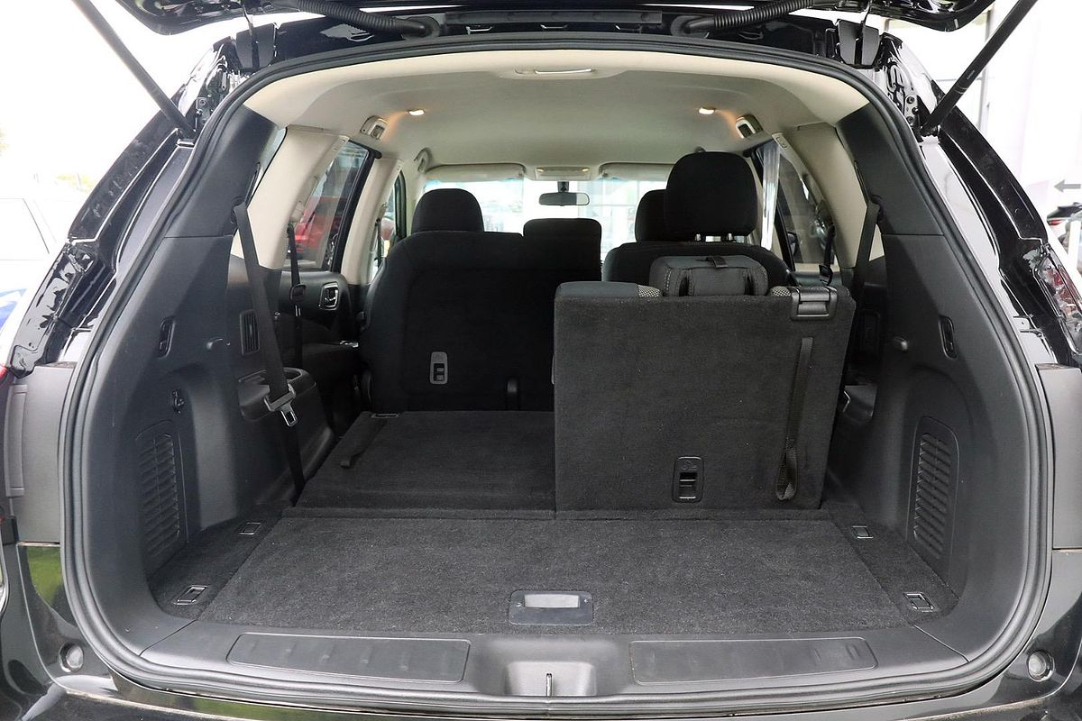 2018 Nissan Pathfinder ST R52 Series II
